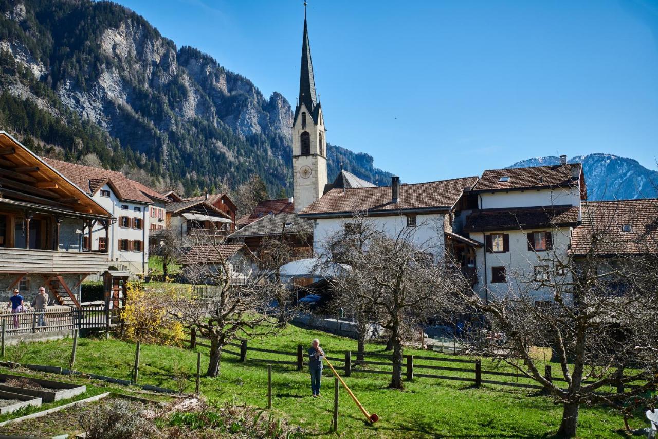 Landhus Almens Hotel Kültér fotó